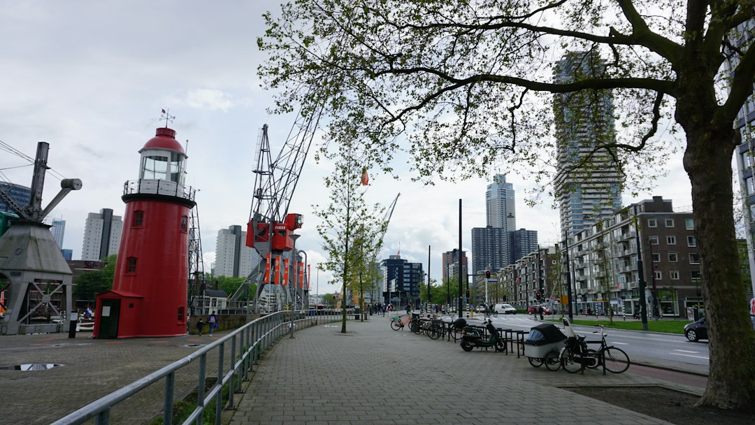 Klaar om uw werkplek in Waalwijk te verbeteren?