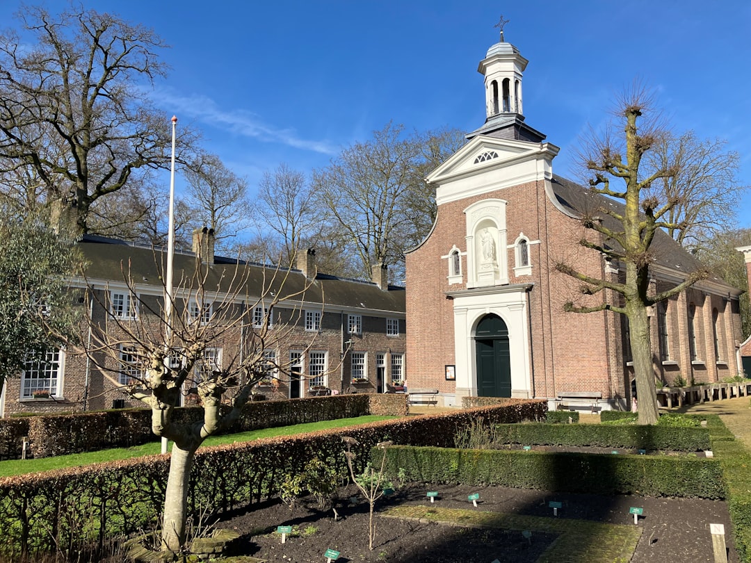 Werkplek onderzoek Breda door ergonoom van BST Group bij klant op kantoor